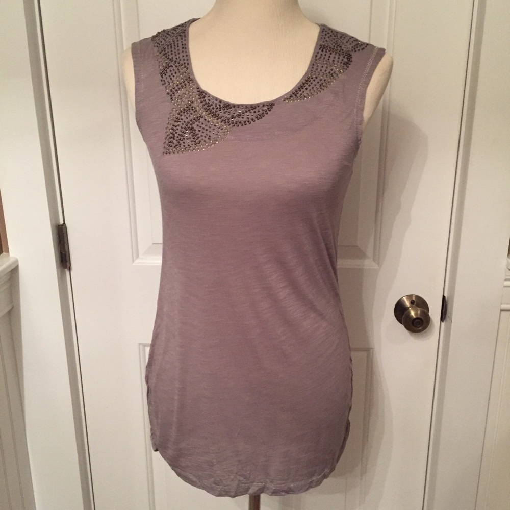 NEW KENAR TOP TANK GRAY BEADED BACK ZIP SCOOP NECK Size SMALL
